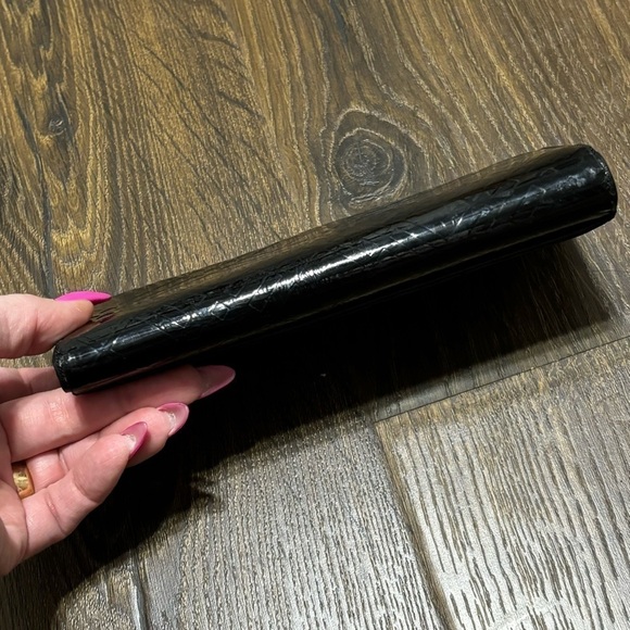 BURBERRY Nova Check Black Patent
Leather Flap Long Wallet - Picture 3 of 16